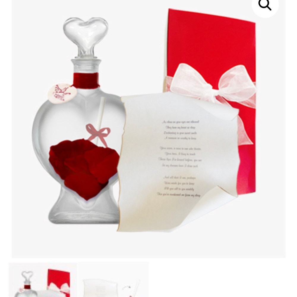 1-800-Flowers Heart of Hearts – Message in a Bottle (NEW)